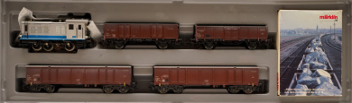 Märklin 2848 – 4-tlg. Zement-Zug der C.C.B., mit Rangierlok BR V36, Wagen leicht gealtert 