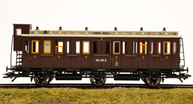 Fleischmann 506501 K (H0) – 3. Klasse Abteilwagen der Königlich Preußische Militär-Eisenbahn (Kgl.Mil.E.) 