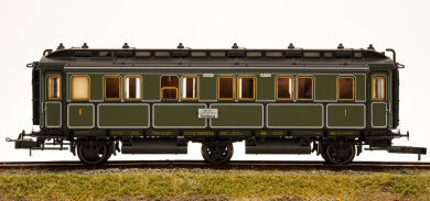 Trix 3735 – 1./2. Klasse Schnellzugwagen ABü der K.Bay.Sts.B. 