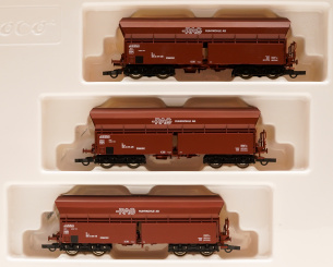 Roco 44135 – 3-teiliges Selbstentladewagen-Set Fad 159 der RAG 