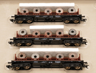 M+D 071 – 3-teiliges Flachwagen-Set Rmmps 661 der DB, belade 