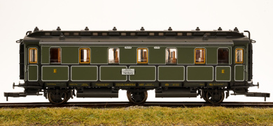 Trix 3736 – 3. Klasse Schnellzugwagen Cü der K.Bay.Sts.B. 