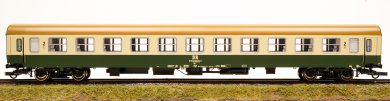 Roco 74803 – 2. Klasse Halberstädter-Schnellzugwagen Bm der (D)DR 