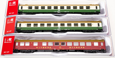 Rivarossi HR4345 – 3-teiliges Reisezugwagen-Set OSShD der (D)DR 