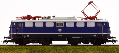 Märklin 37107 – Schnellzug-Elektrolok BR E10.1 der DB, digital (mfx/MM) & Sound 