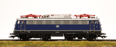 Märklin 39125 – Schnellzug-Elektrolok BR 110 der DB, digital (mfx+/MM/DCC)& Sound & Panto-Antrieb 