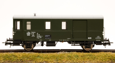 Roco 6200018 – Güterzug-Gepäckwagen Pwgs 41 der (D)DR 