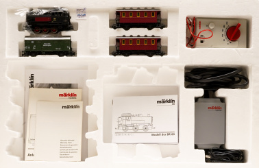 Märklin 29230 – Startpackung Personenzug 4-tlg. Zugset der DB ohne Gleise, digital (MM) 