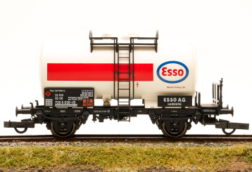 Fleischmann 5410 K – Kesselwagen der ESSO AG, eingestellt bei der DB 