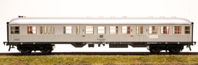 Fleischmann 5120 – 2. Klasse Nahverkehrs-Steuerwagen Silberling Bdnrzf 739 der DB 