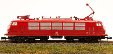 Fleischmann 7377 (N) – Schnellzug-Elektrolok BR 103 der DB 