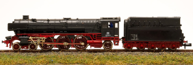 Fleischmann 7171 (N) – Schlepptender-Dampflok BR 012 der DB 