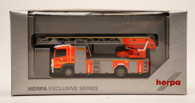 Herpa 928007 (1:87) – Mercedes-Benz Atego 13 DLK L32 Feuerwehr Stellingen 