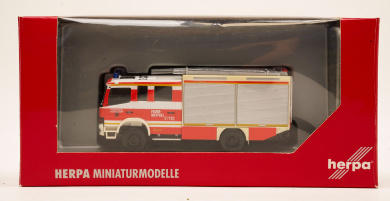 Herpa 045759 (1:87) – Mercedes-Benz Atego LF 16/12 Feuerwehr Düsseldorf 
