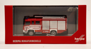 Herpa 047487 (1:87) – Mercedes-Benz Atego LF 20/16 Feuerwehr  