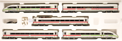 Trix 25976 – 5-tlg. Elektro-Triebwagenzug ICE 4  BR 412/812 der DB, digital (mfx/MM/DCC) & Sound 