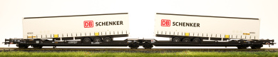 Roco 77390 – Doppeltaschen-Gelenkwagen Sdggmrss der Kombiverkehr, beladen mit zwei Auflieger von DB Schenker 