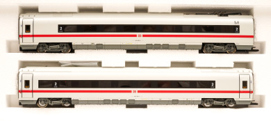 Roco 72099 (DC) – 2-teiliges Ergänzungsset zum ICE-Triebzug BR 407 der DB AG, mit Innenbeleuchtung 