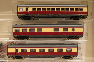 Roco 64119 (DC) – Personenwagen Aü und WRy der DB 