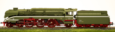 Roco 7110006 (DC) – Schnellfahr-Dampflok BR 18 der (D)DR, digital (DCC) & Sound 