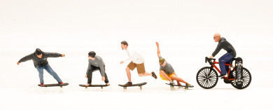 Schrumpfmich S2026K1023 – Skater Set 2 mit 5 Figuren, handbemalt 