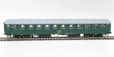 Igra 97110064 – 2. Klasse Schnellzugwagen Bai mit Funkzentrale der CSD 