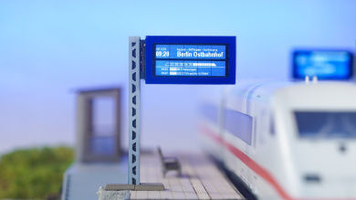 Modellbahn Displays – Digitaler Zugzielanzeiger, Außenbahnsteig 