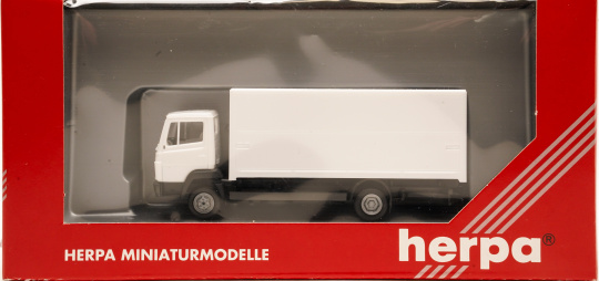 Herpa 142335 (1:87) – Mercedes-Benz LP 814 Bierkoffer-Lkw 2a 