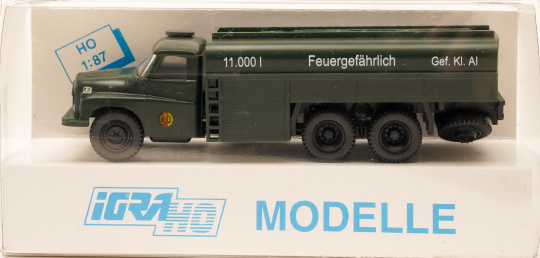 Igra 92978 (1:87) – Tatra 148 Militär Benzintankwagen der Nationale Volksarmee (NVA) 
