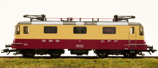 Märklin 37349 – Elektrolok Re 4/4 II der SBB, digital (mfx/MM) & Sound 