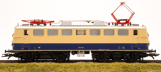 Roco 63696 – Schnellzug-Elektrolok BR E10 der DB 