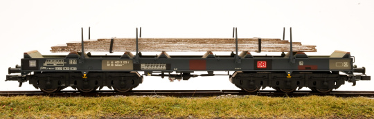 Lilliput L235795 – Coiltransportwagen Sahmms 711 der DB AG, mit gealterte Stahlplattenladung 