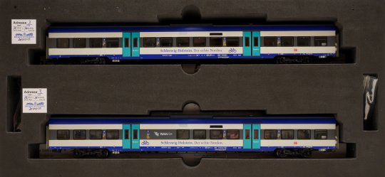 ASM 597104 (AC) – 2-teiliges Reisezugwagen-Set Marschbahn der DB AG, digital (DCC) & Innenbeleuchtung 