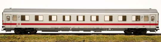 Märklin 43660 – 2. Klasse IC-Abteilwagen Bvmkz 856, der DB AG, Innenbeleuchtung 