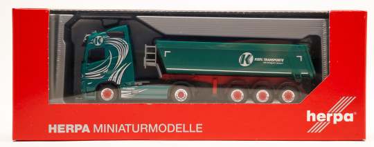 Herpa 318525 (1:87) – Volvo FH GL 2020 Kipp-Sattelzug Kiefl Transporte (Bayern/Weiding) 