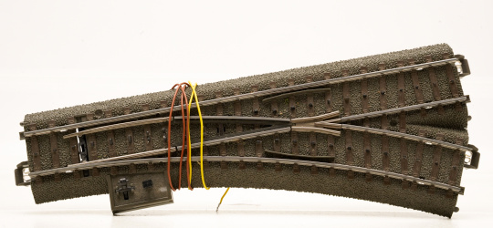 Märklin 24612 – C-Gleis Weiche rechts, mit Antrieb & Decoder  