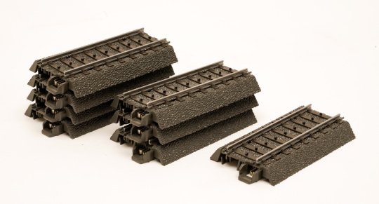 Märklin 24071 – 8 x gerades C-Gleis 70,8 mm, Böschungen abnehmbar 