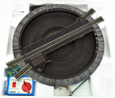 Märklin 7286 – Modell-Drehscheibe mit elektrischem Antrieb, analog 