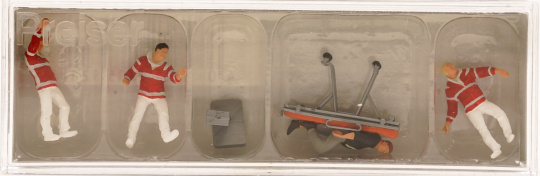 Preiser 10532 (1:87) – Sanitäter mit Krankentrage 