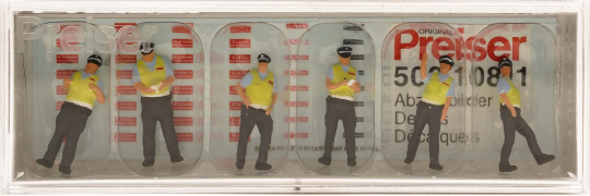 Preiser 10811 (1:87) – DB Sicherheit mit Warnwesten 