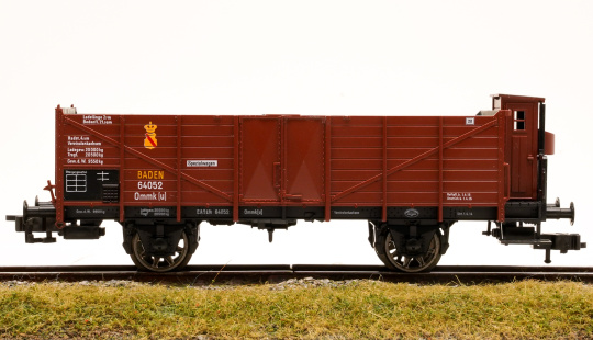Fleischmann 5862 K – Hochbordwagen Ommk(u) der Bad.StB. Mit Bremserhaus 