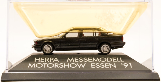 Herpa (1:87) – BMW 750iL(E32) Motorshow Essen 1991 