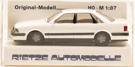 Rietze 10340 (1:87) – Audi V8 rot 