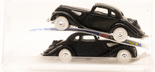 Revell-Praline 2006 (1:87) – BMW 327 Coupe de Luxe  schwarz 2 Stück 