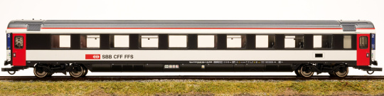 Roco 74636 (AC) – 2. Klasse Reisezugwagen Bpm der SBB 