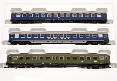 Roco 44098 – 3-teiliges Personenwagen-Set Scharnowreisen Touropa der DB 