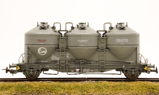 Piko 58321A (AC) – Staubbehälterwagen Ucs912 der DB 