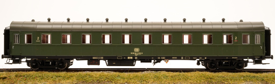 Brawa 45326 – 2. Klasse Schnellzugwagen  Büe 371 der DB 