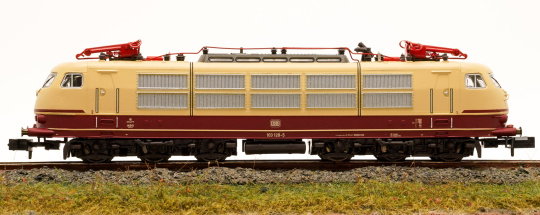 Minitrix 16304 – Schnellzug-Elektrolok BR 103 der DB AG, digital (DCC/Sx) & Sound 