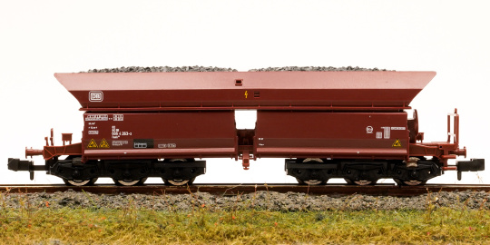 Fleischmann 825709-B – Selbstentladewagen Faals 150 der DB, mit Kohle beladen 